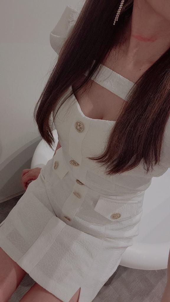 「猫の手。笑」06/09(火) 19:11 | 花月しらゆき『STANDARD』の写メ