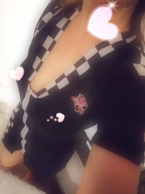 「こんばんは」07/09(木) 20:16 | すずのの写メ