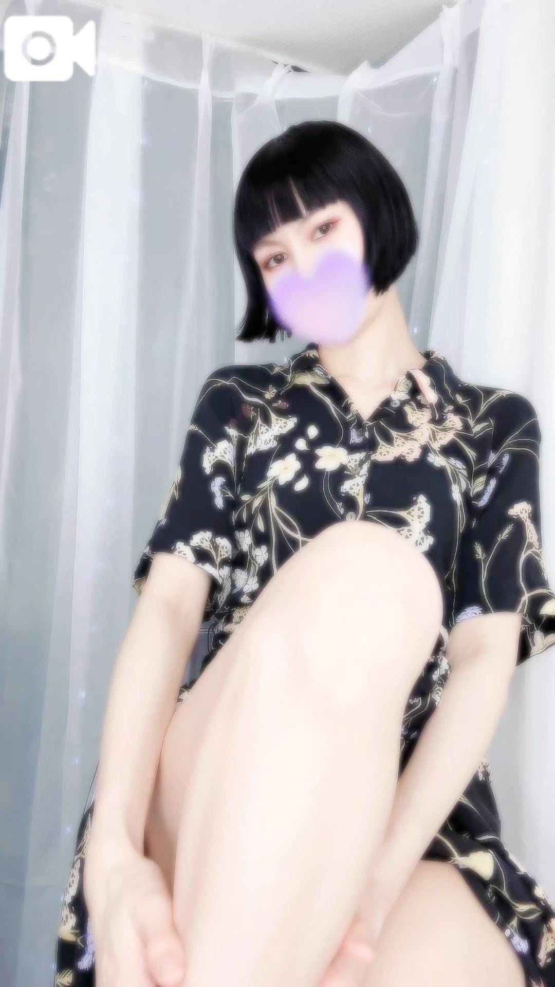 踏んだり舐めさせたり