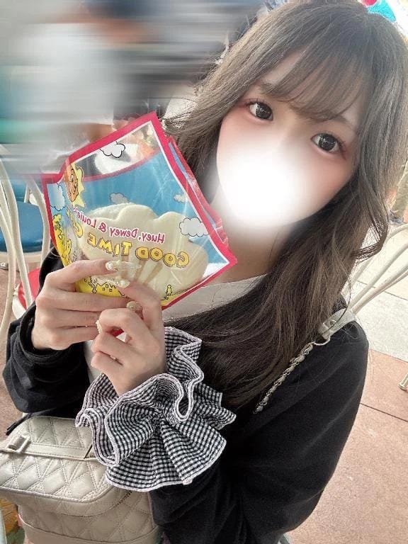 「シュッ❣️」08/11(火) 13:38 | ひめか◇反則級の愛されフェイス♡の写メ
