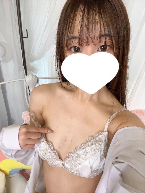 「ふわふわと……？？」08/13(木) 02:40 | まむ★経験1人の純真美少女★の写メ