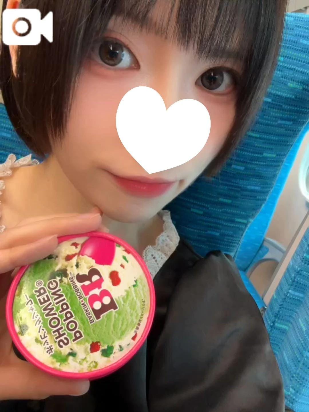 「いるよ〜ん」08/16(日) 15:18 | かえでの写メ