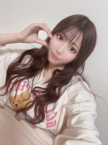 「ねぇ、ぎゅーってして？」08/18(火) 23:42 | みさとの写メ