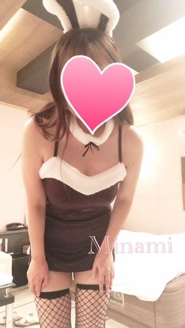 「出勤します♡」08/24(月) 07:01 | みなみの写メ