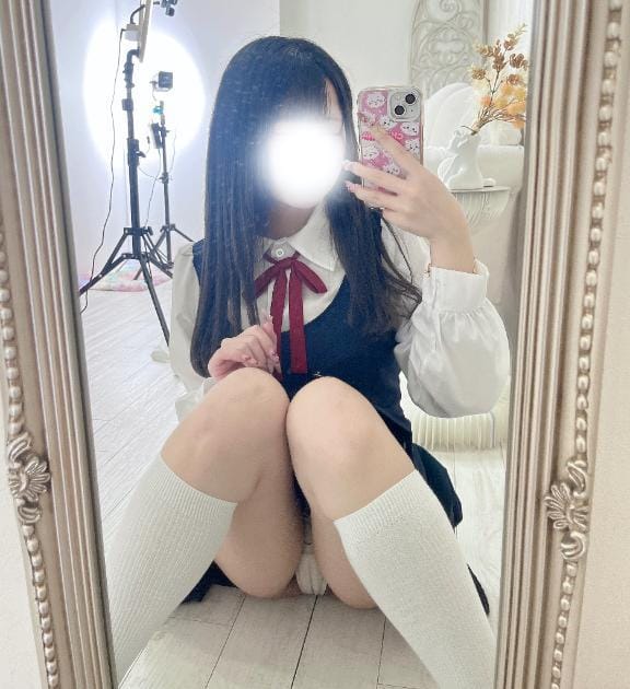 「チラ見え⁄(⁄ ⁄•⁄ω⁄•⁄ ⁄)⁄♡」08/25(火) 05:18 | ゆあ★超ドM純真無垢の現役JDの写メ
