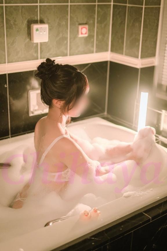 「」09/10(木) 00:50 | ちはやの写メ日記