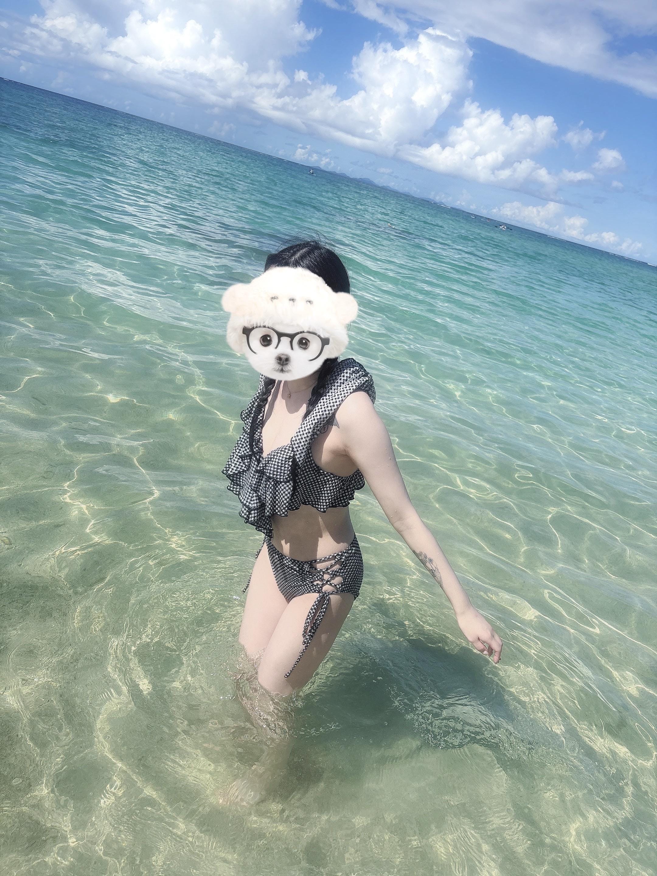 「出勤です‼️」10/03(土) 14:46 | 新人なる☆スタイル抜群！SSS級美女の写メ日記