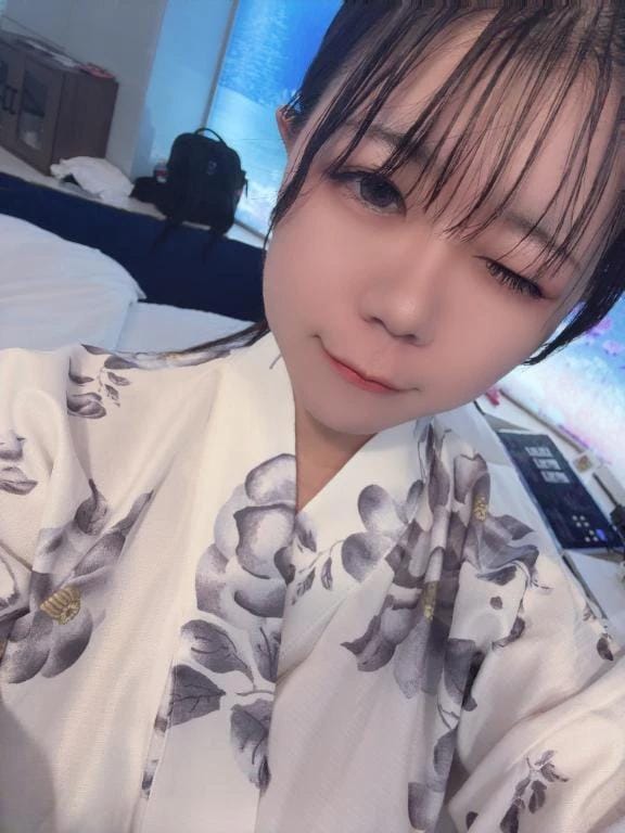 「明日は16時~」10/06(火) 23:45 | 歌川ねおの写メ