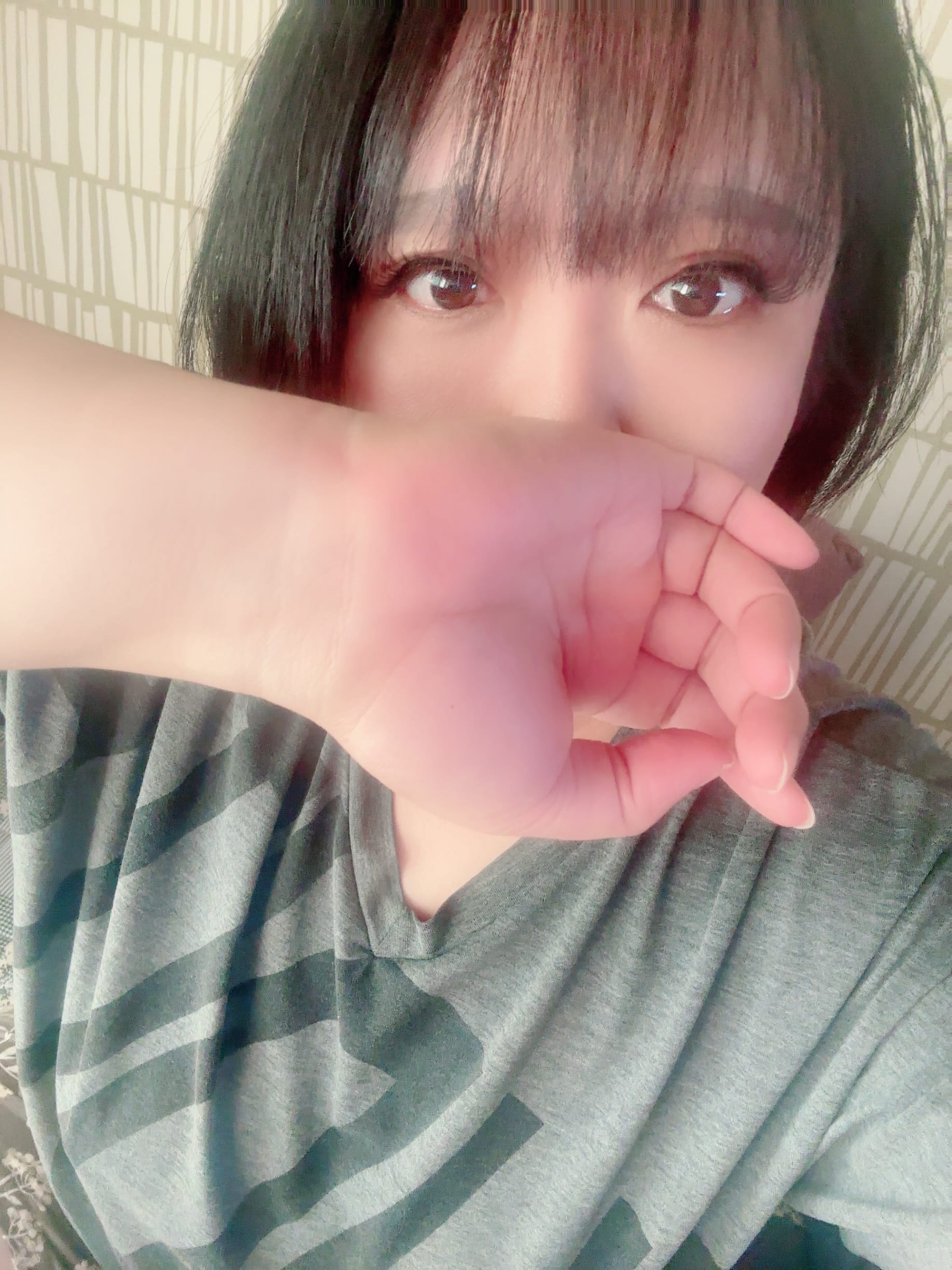 「★待機です★」10/07(水) 17:03 | くらうんの写メ日記