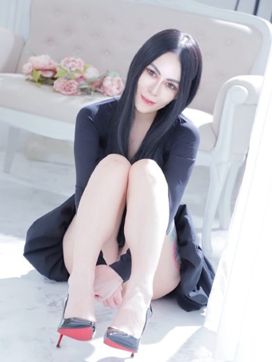 クレア|重役室で評判の女の子