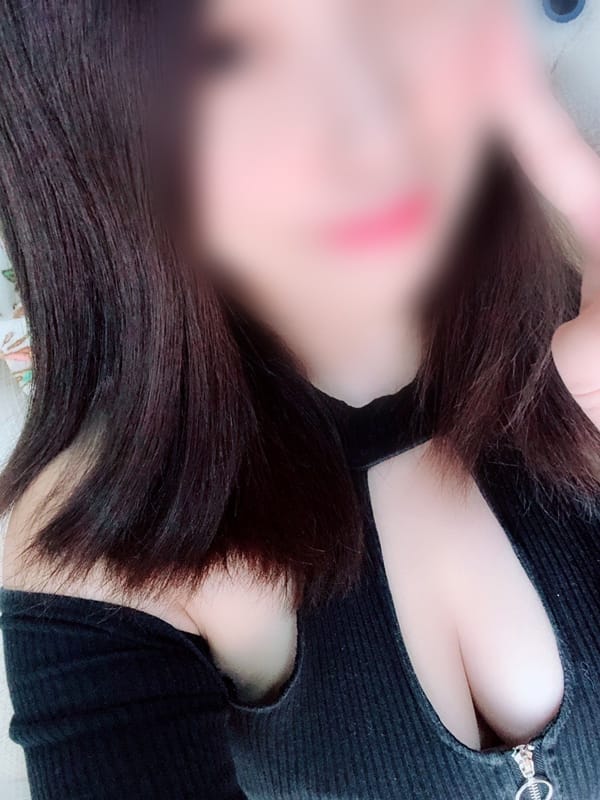 成海-なるみ-|艶ドレスでおすすめの女の子