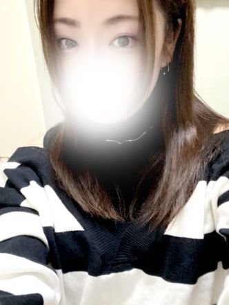 柚木-ゆづき-|艶ドレスでおすすめの女の子