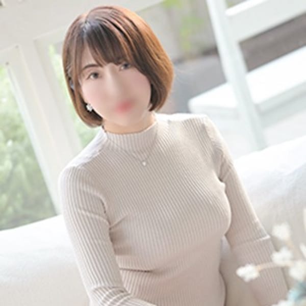 茜