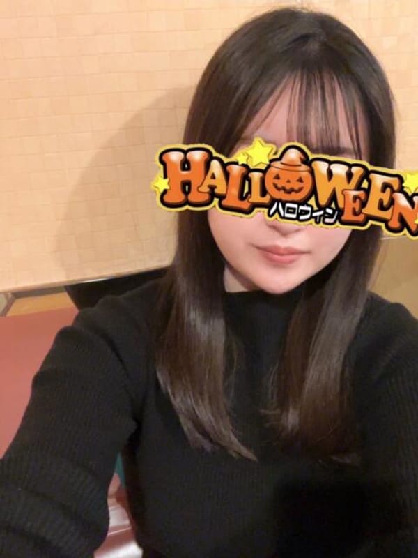 しおり|ハロウィンで評判の女の子