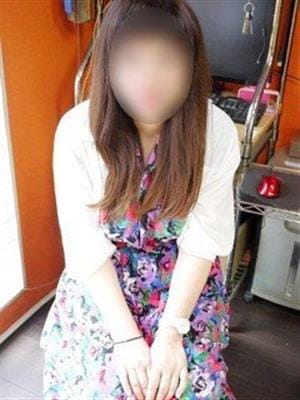 あずき|いいなり奥様で評判の女の子