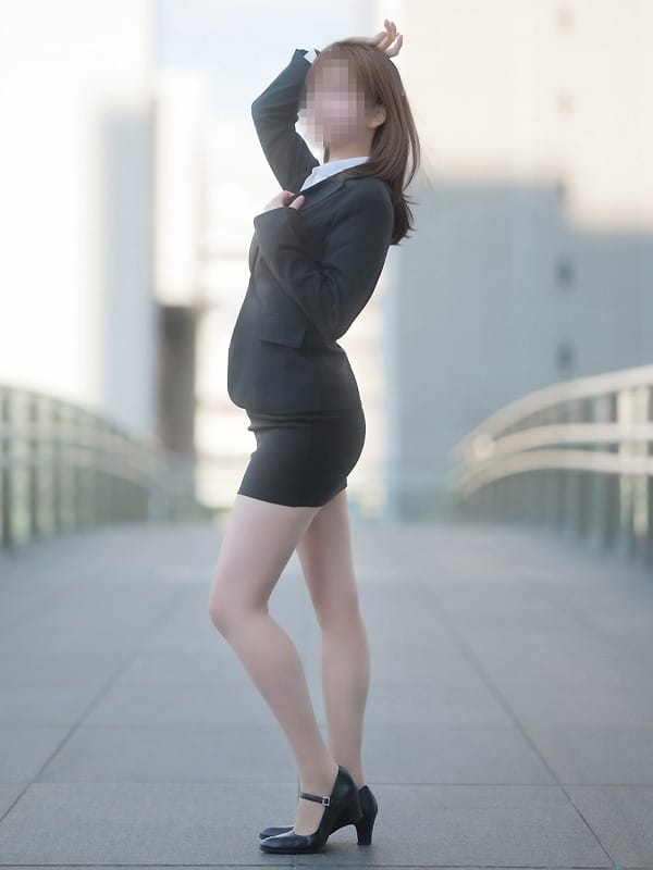 皆月 結愛|イケない女教師でおすすめの女の子