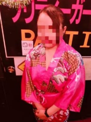 70 モモ