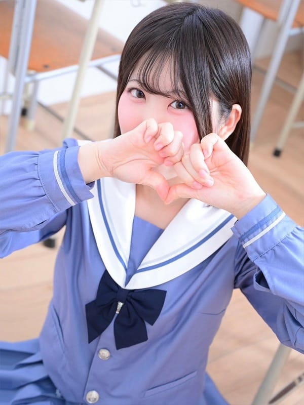 いろは|パンチラJKで評判の女の子