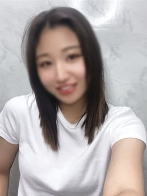 みのり|渋谷くいーんずで評判の女の子