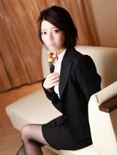 唯月 彩華|雫でおすすめの女の子