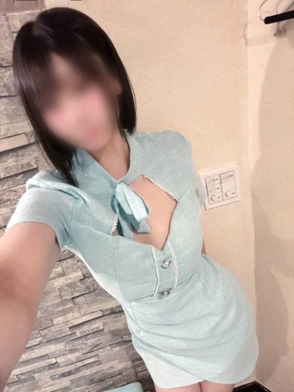 ノエル |ティアラで評判の女の子