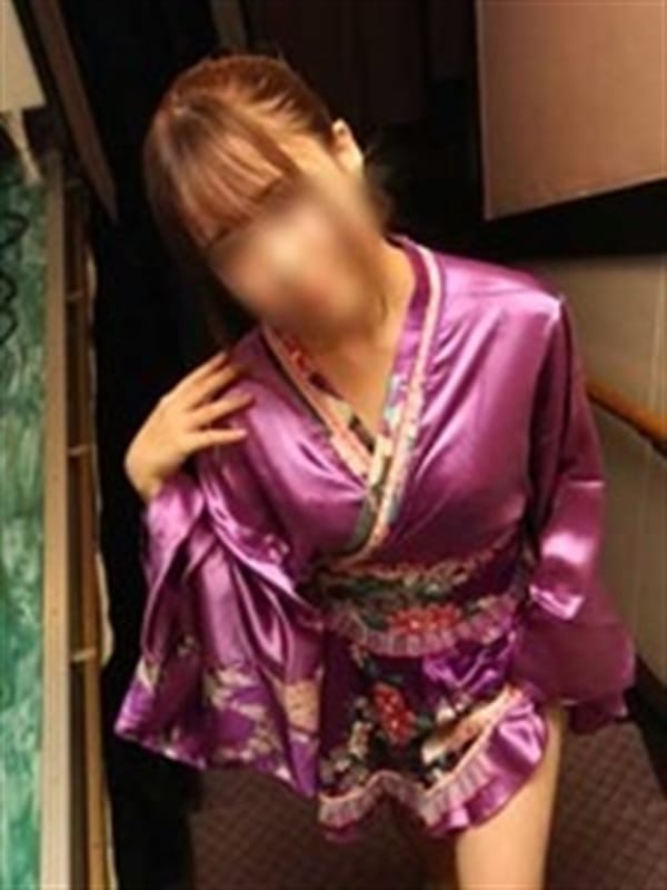 もも (激しいアイドルオーラ)|アミューズメント茶屋 徳川でおすすめの女の子