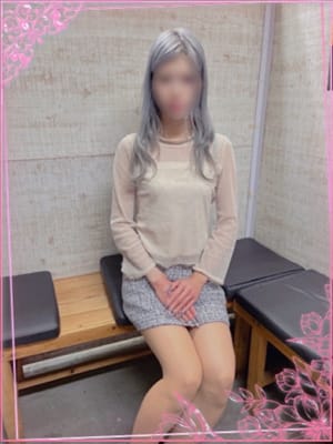 望月　かれん|ギン妻パラダイスで評判の女の子