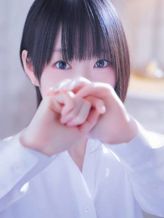 桃愛もな★愛くるしい存在感!|PLAYでおすすめの女の子