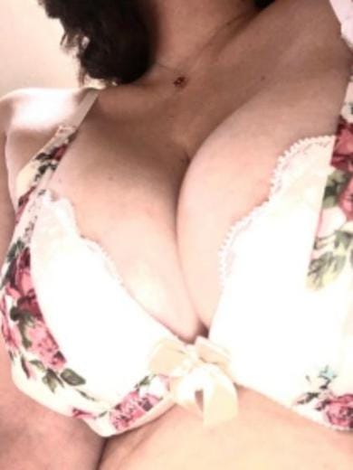 ワカ|夜の家性婦〜アカスリ熟女エステ〜で評判の女の子